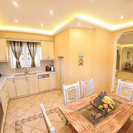 Kalipso Villa *
